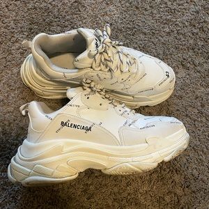 Balenciaga triple s size 43 white
